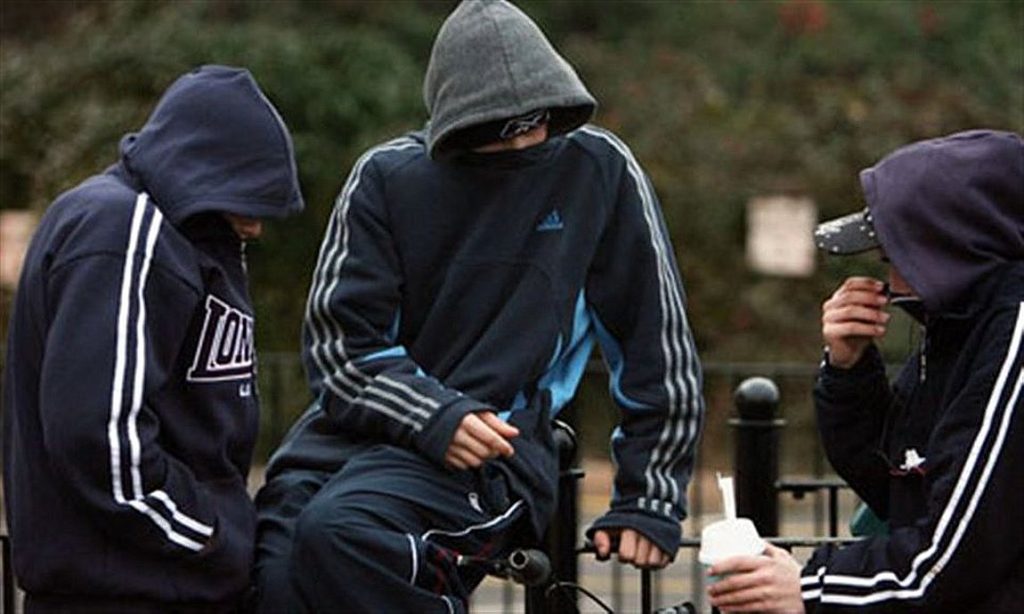 Τρόμος για δύο 12χρονους στο Χαλάνδρι – Ανήλικοι τους επιτέθηκαν στη μέση του δρόμου για να τους ληστέψουν