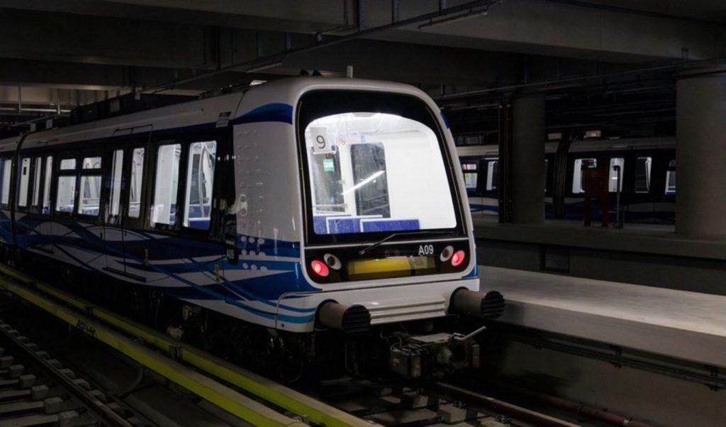 Μετρό Θεσσαλονίκης: Ακινητοποιήθηκε συρμός και οι επιβάτες έφυγαν περπατώντας μέσα από την σήραγγα! (βίντεο)