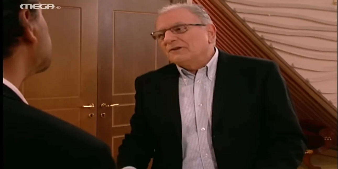 Η guest εμφάνιση που έκανε ο Κ.Χαρδαβέλλας στα τελευταία επεισόδια της σειράς «Κόκκινο Δωμάτιο» (βίντεο)