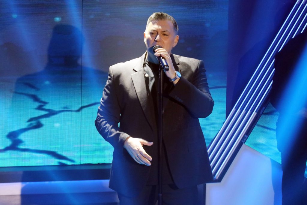 Ν.Μακρόπουλος: Η αντίδραση του τραγουδιστή όταν θαυμάστριά του τον αποκάλεσε… «Μανάρα» (βίντεο)