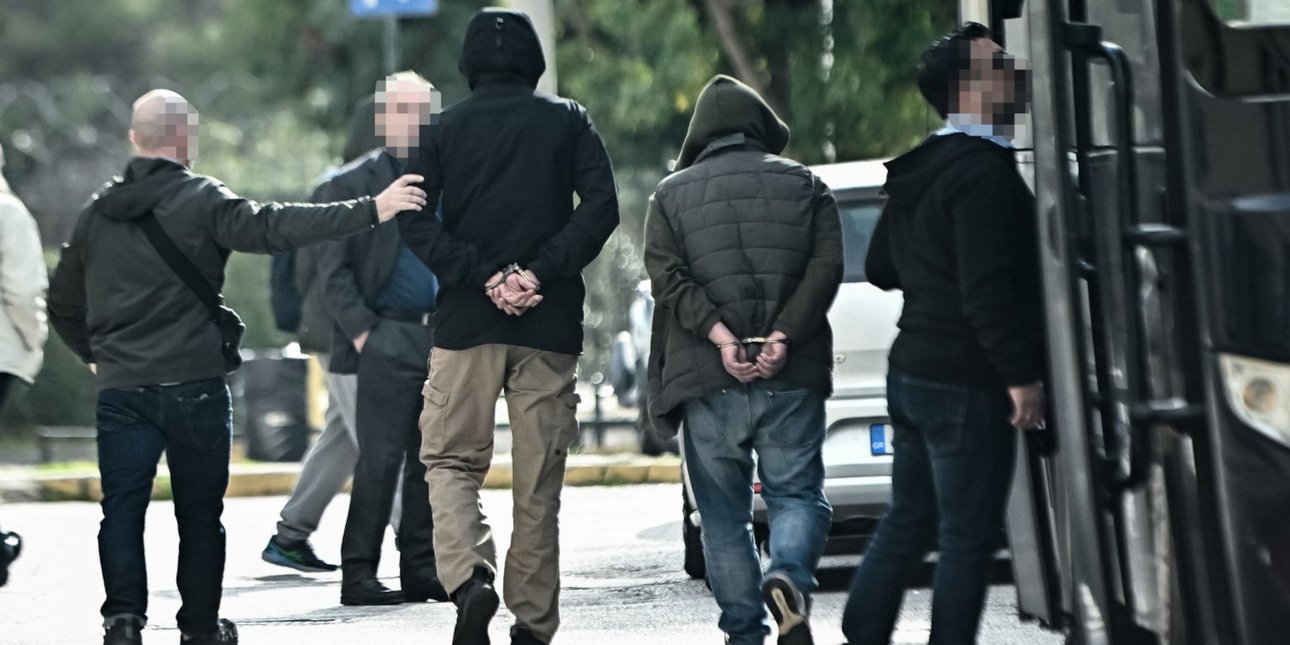 ΕΛ.ΑΣ.: Σε διαθεσιμότητα τέθηκαν οι αστυνομικοί που εμπλέκονται στο κύκλωμα προστασίας – Διατάχθηκε ΕΔΕ 