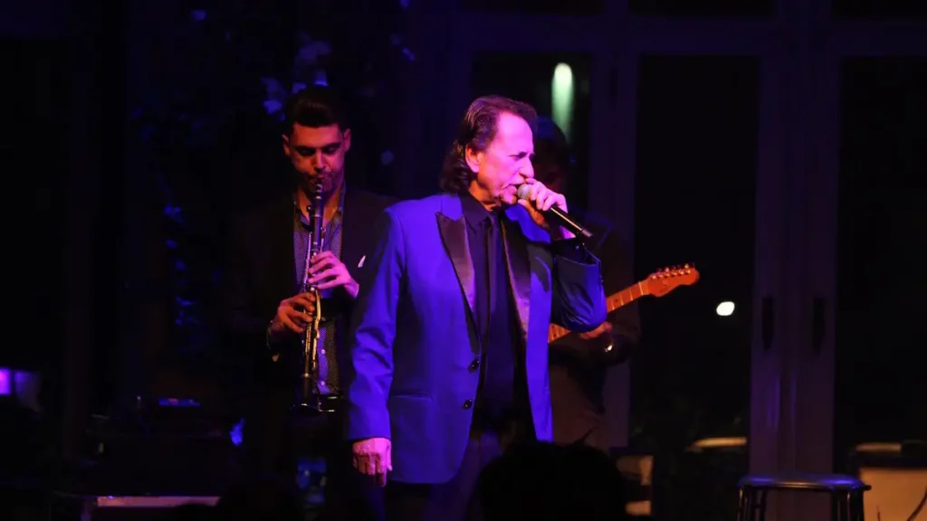 Σε νυχτερινό κέντρο στη Θεσσαλονίκη εμφανίζεται ο Μ.Χριστοδουλόπουλος: «100 η αλεπού 101 το αλεπόπουλο»