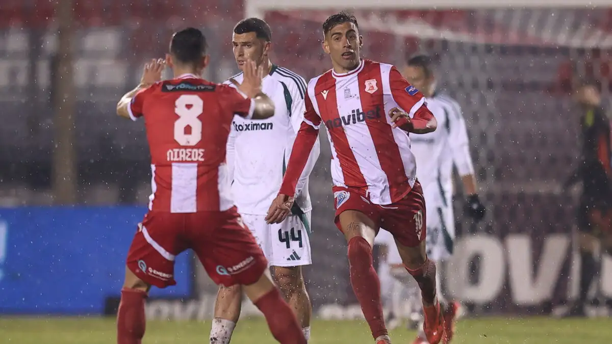 Πανσερραϊκός-Παναθηναϊκός 2-2: Tο «τριφύλλι» στραβοπάτησε στη… λίμνη των Σερρών 