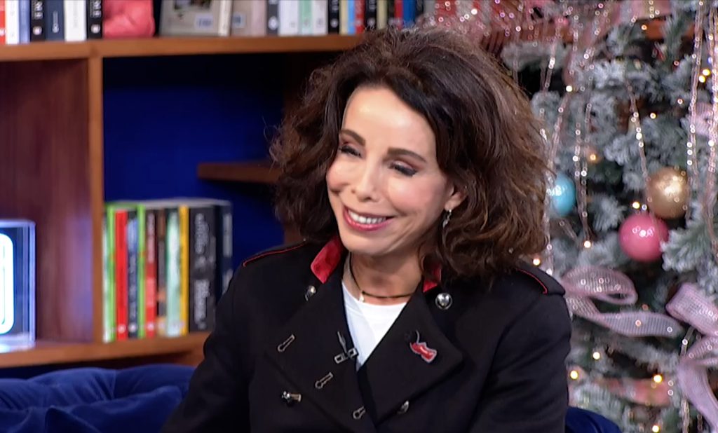 Βούλα Πατουλίδου: «Πήγα να κάνω έκπληξη στον άντρα μου και τον είδα με άλλη γυναίκα στη μηχανή του»