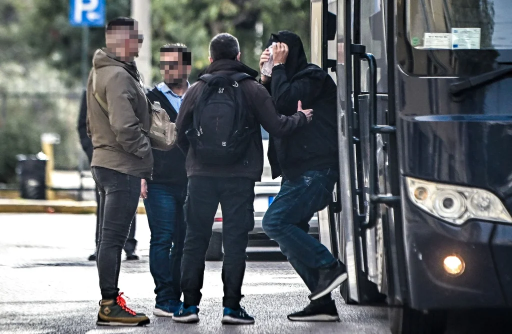 Mε γνωστή γυμνάστρια είναι παντρεμένος ο υπαρχηγός του κυκλώματος προστασίας οίκων ανοχής