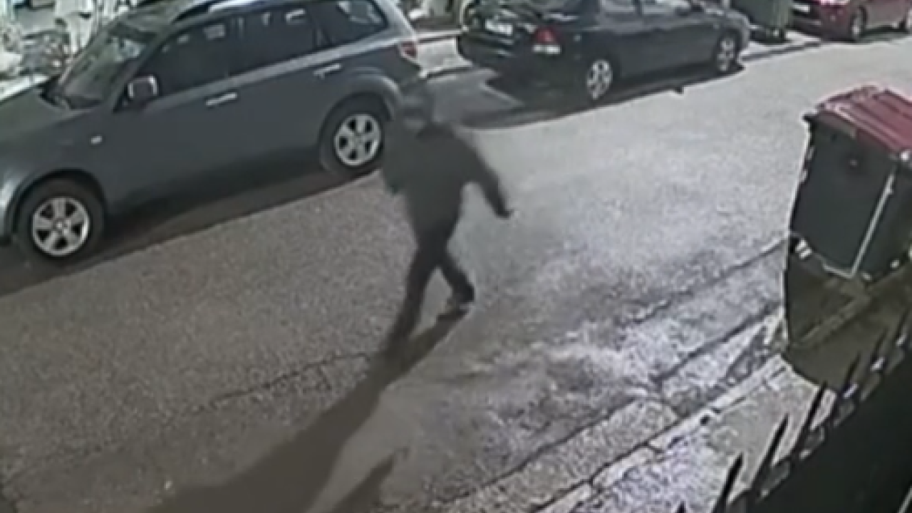 Περιστέρι: Κάτοικοι ξεκίνησαν περιπολίες για να εντοπίσουν τον επιδειξία που επιτίθεται σε γυναίκες