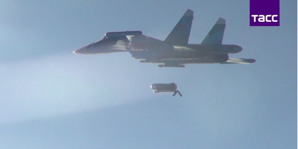 Ρωσική FAB-3000 ισοπεδώνει ουκρανικό κέντρο διοίκησης στο Κουρσκ (βίντεο)