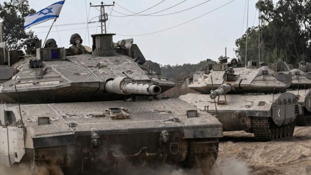 Βίντεο: Η στιγμή που ισραηλινά άρματα μάχης αποχωρούν από τη Λωρίδα της Γάζας