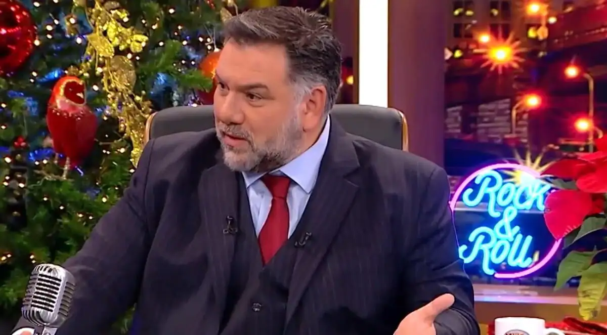 Γρηγόρης Αρναούτογλου: Σπάνια εμφάνιση του γνωστού παρουσιαστή με τον πατέρα του (φωτο)