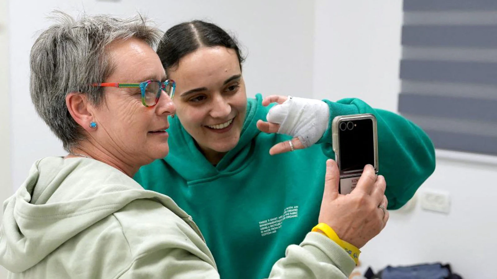 Eκεχειρία στη Γάζα: Σε σταθερή κατάσταση η υγεία των 3 Ισραηλινών γυναικών που άφησε ελεύθερες η Χαμάς