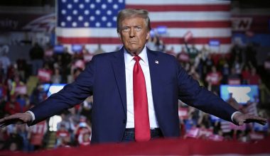 Κανένας πολιτικός από την Ελλάδα δεν κλήθηκε στην ορκωμοσία του Ν.Τραμπ!