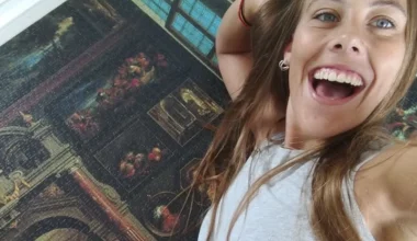 Διευθύντρια εστιατορίου τρώει από τα σκουπίδια και διχάζει το διαδίκτυο – «Λατρεύω τις βουτιές στους κάδους»