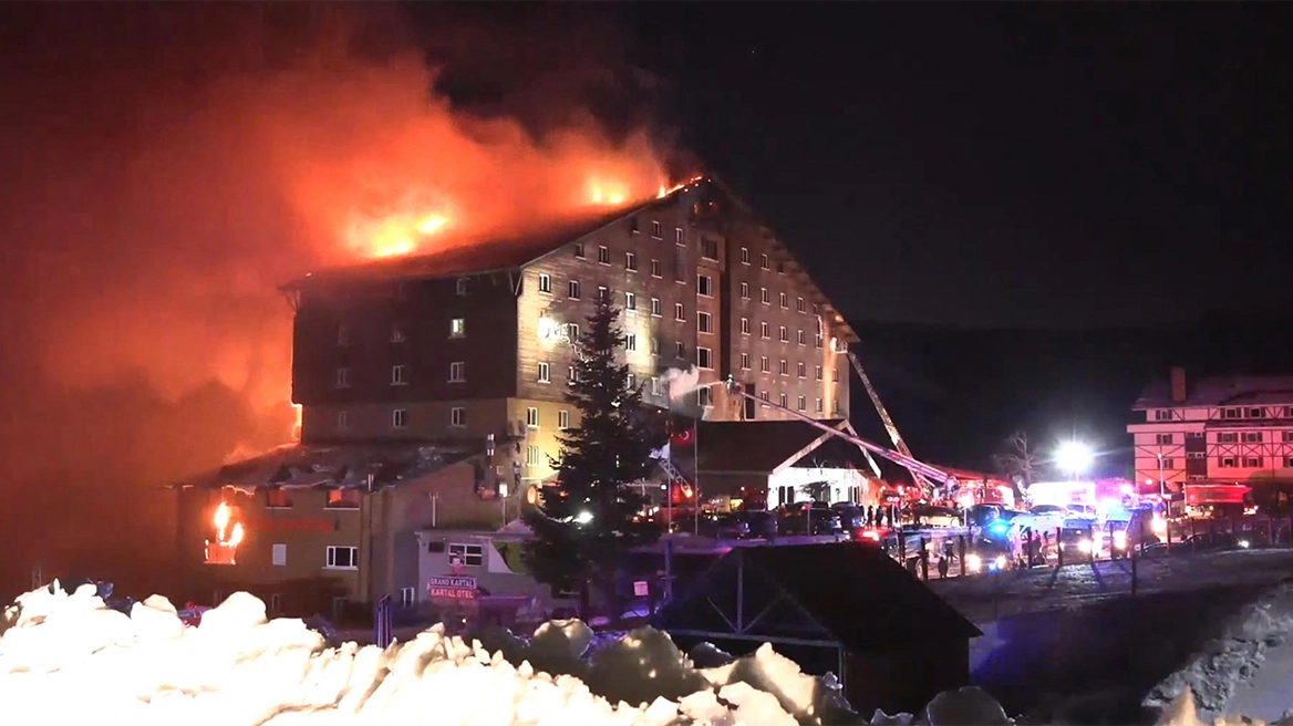 Τουρκία: Νέες μαρτυρίες για τη φωτιά με τους 66 νεκρούς – «Πέθαναν μπροστά στα μάτια μας»