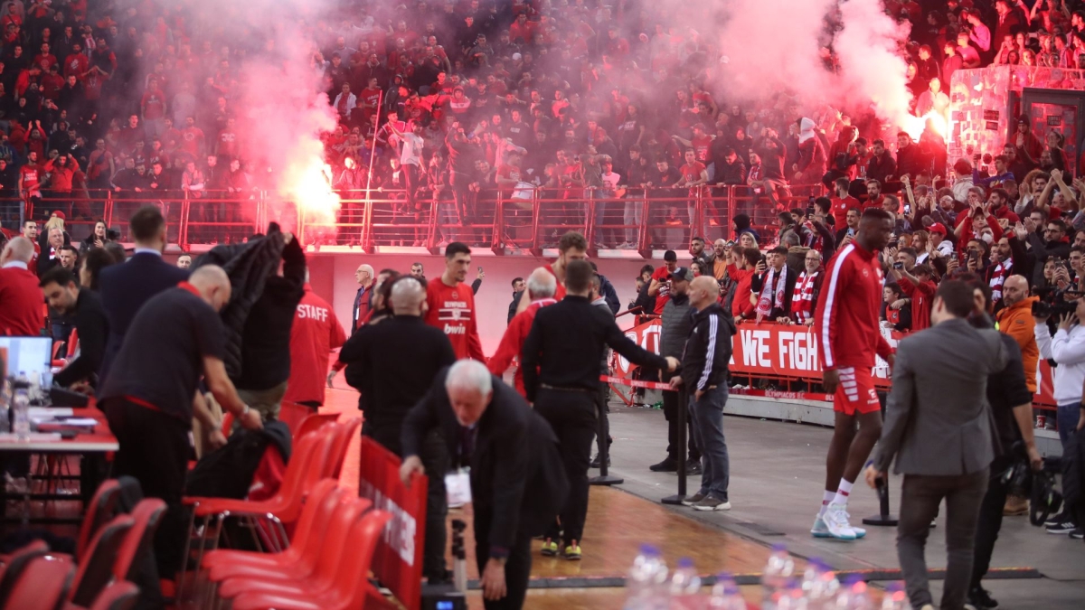 Πάει για «sold out» ο Ολυμπιακός – «Ντόπες» στήριξης και… εθνικών μηνυμάτων για τον αγώνα με την Εφές