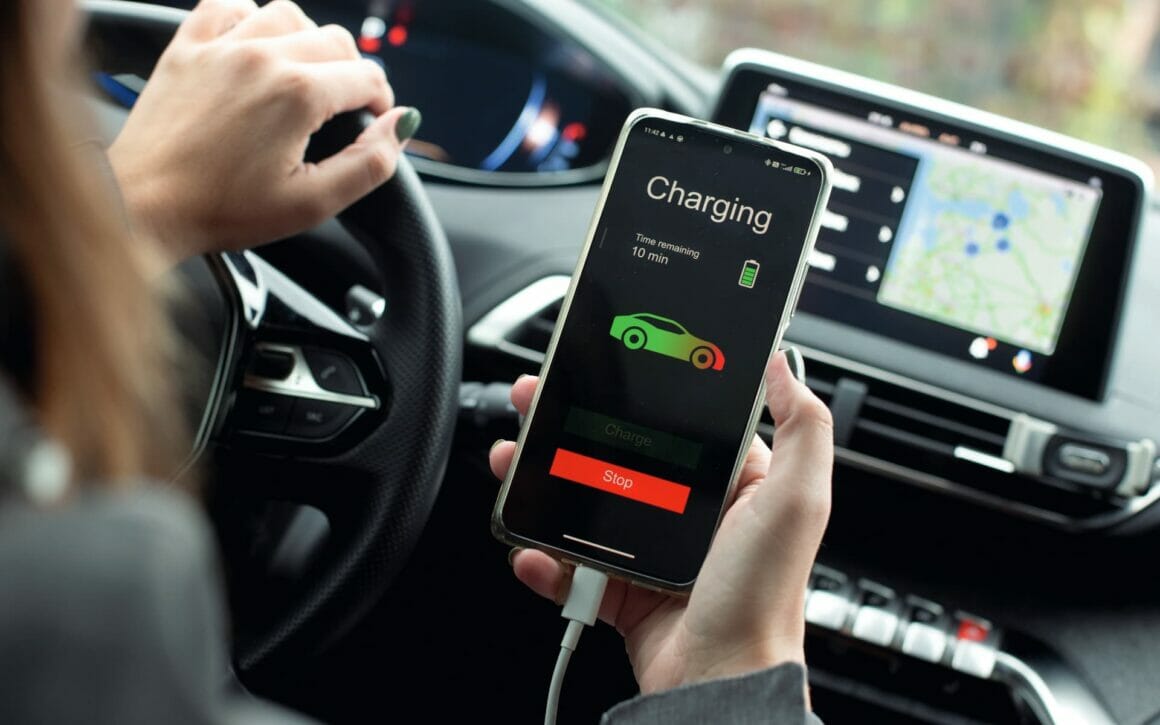 Το γνωρίζατε;- Αυτός είναι ο λόγος που η φόρτιση του κινητού τηλεφώνου στο αυτοκίνητο θεωρείται επικίνδυνη