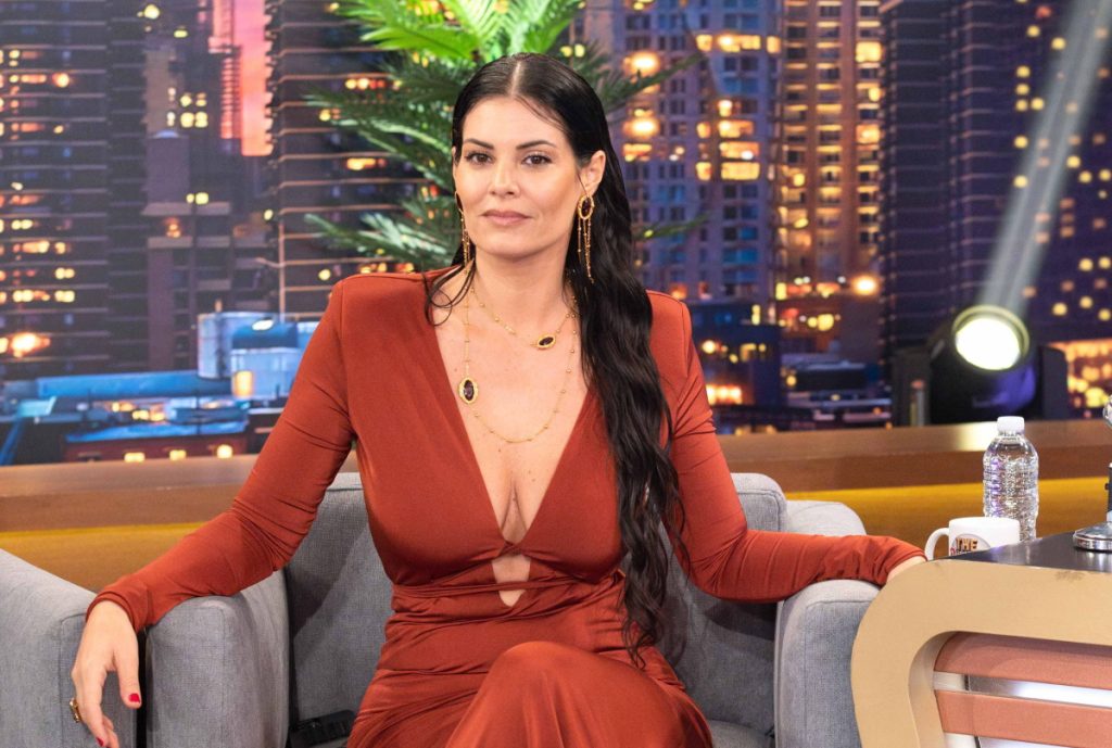 Μ.Κορινθίου για Γ.Αϊβάζη: «Κάποια στιγμή θα πρέπει να αποδεχτώ μια νέα σύντροφο του Γιάννη»