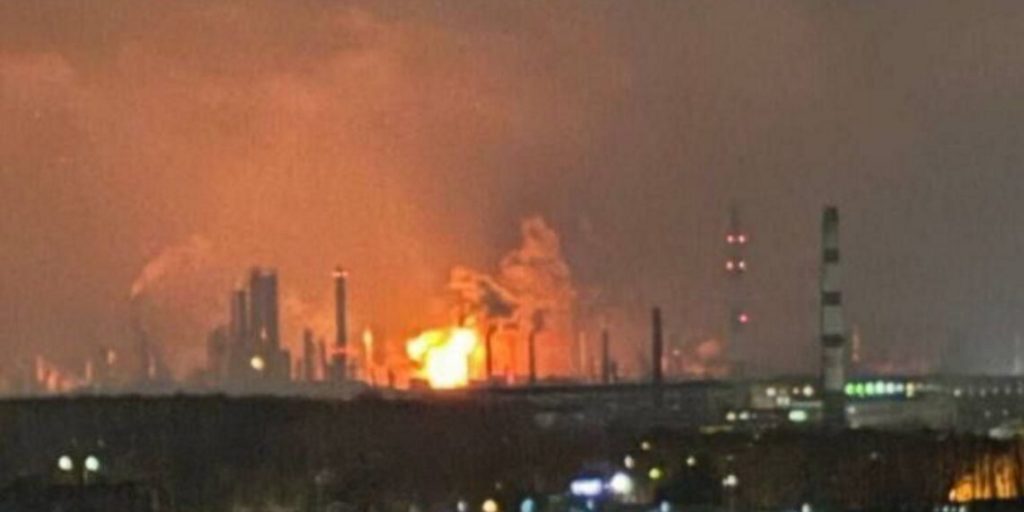 Δεύτερη επίθεση ουκρανικών drones σε διυλιστήριο στο Ριαζάν της Ρωσίας (βίντεο)