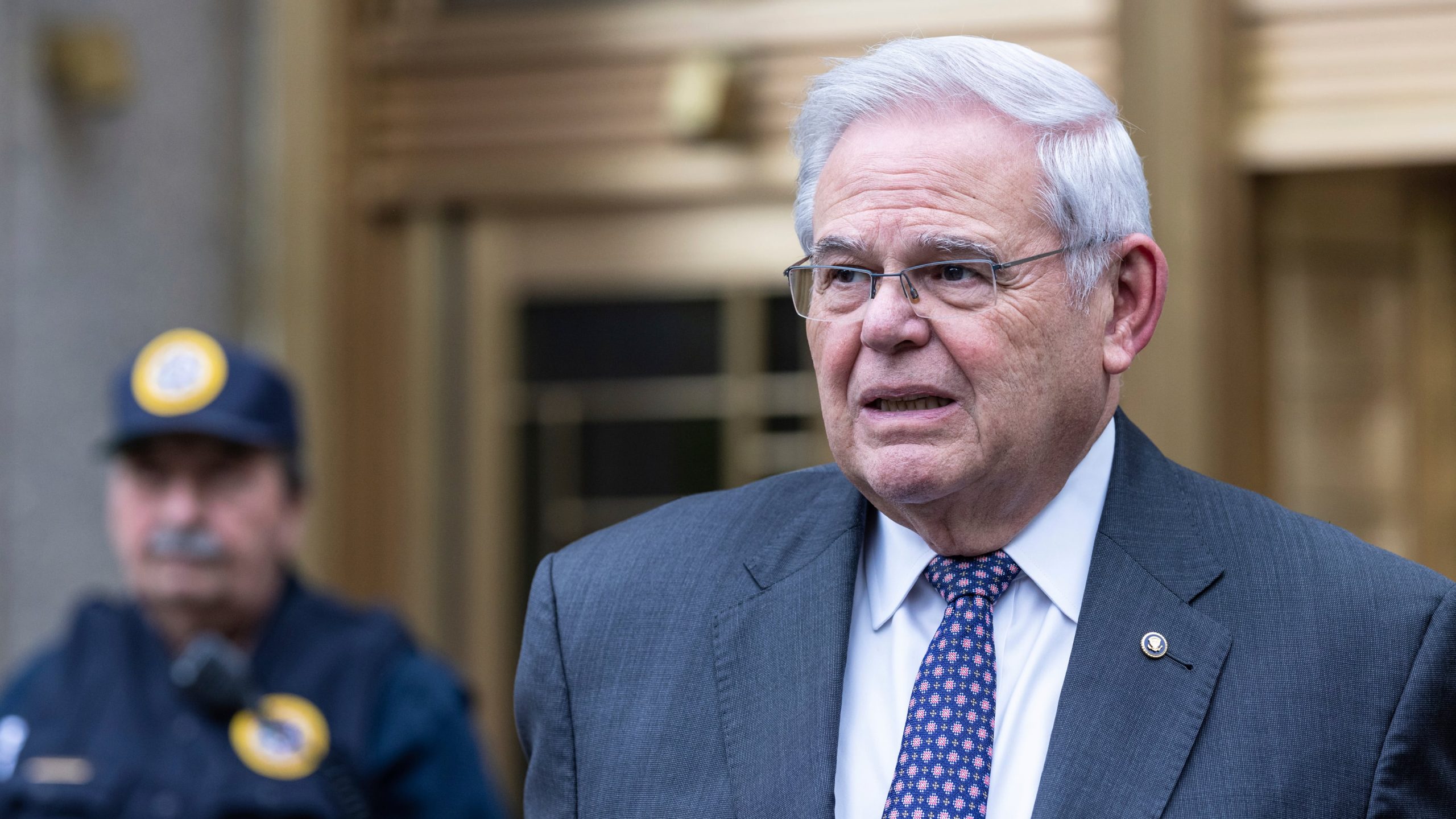 Βαριά καταδίκη στον Μπομπ Μενέντεζ: 11 χρόνια κάθειρξη για διαφθορά!