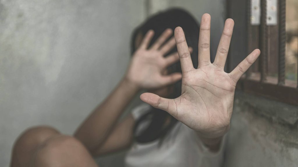 Κάρυστος: Σε κρίσιμη κατάσταση νοσηλεύεται γυναίκα που μεταφέρθηκε στο νοσοκομείο άγρια ξυλοκοπημένη