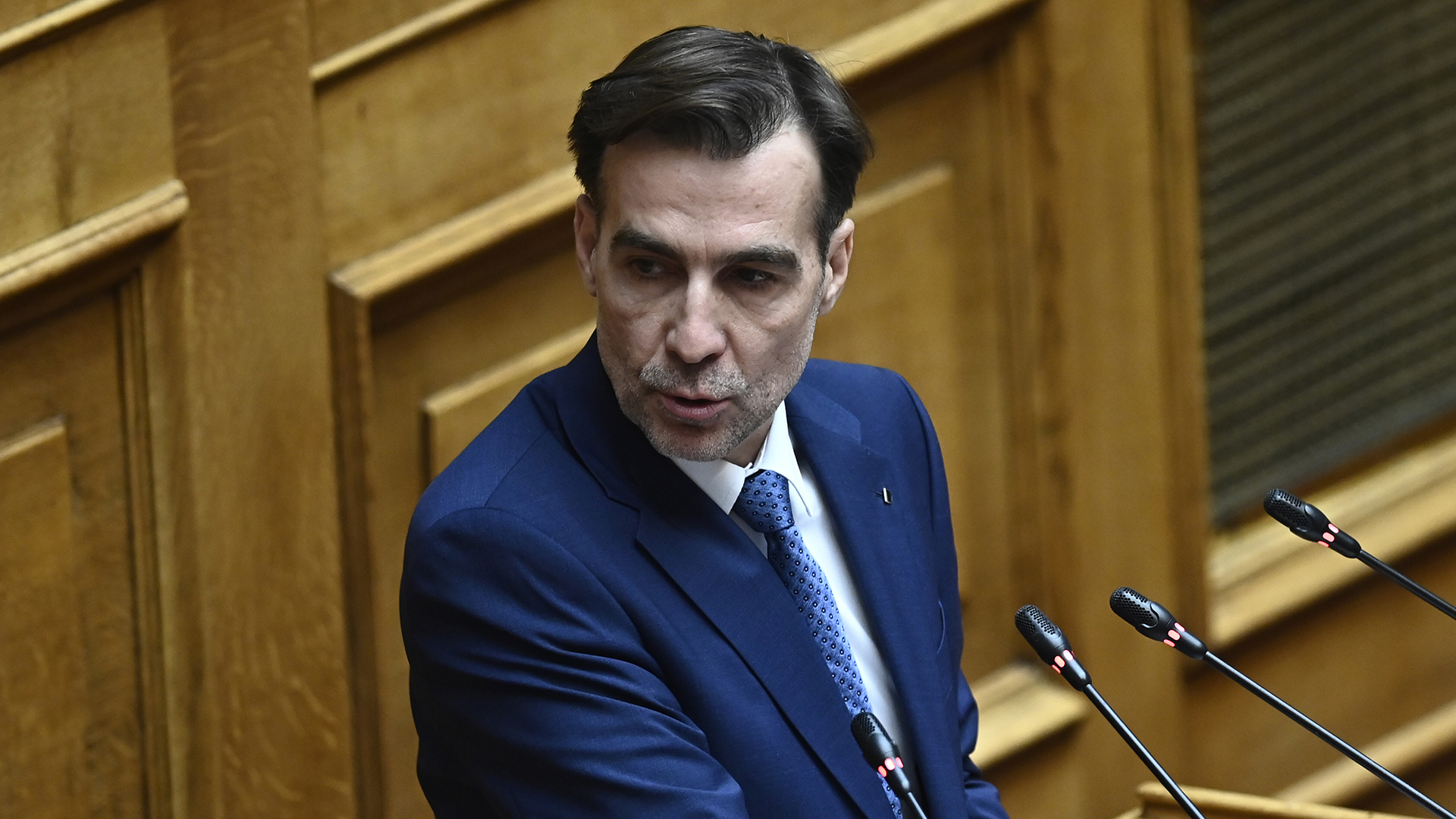 Κίνημα Δημοκρατίας: Παραιτήθηκε ο εκπρόσωπος Τύπου Μιχάλης Χουρδάκης