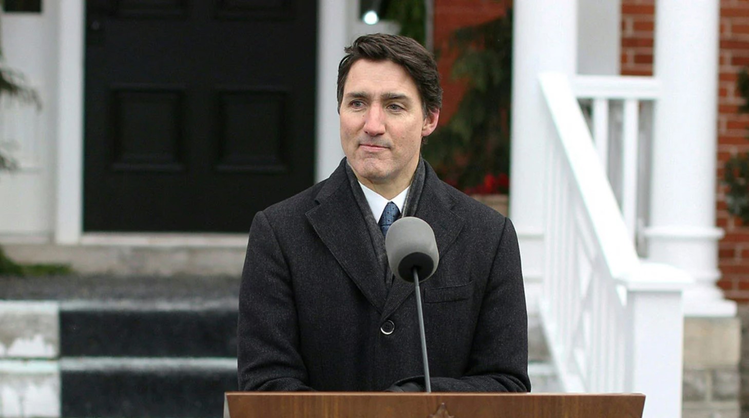 Καναδάς: Ο Τριντό επιτίθεται στην πολιτική «America First» – Δασμοί σε Tesla και αμερικανικές εξαγωγές