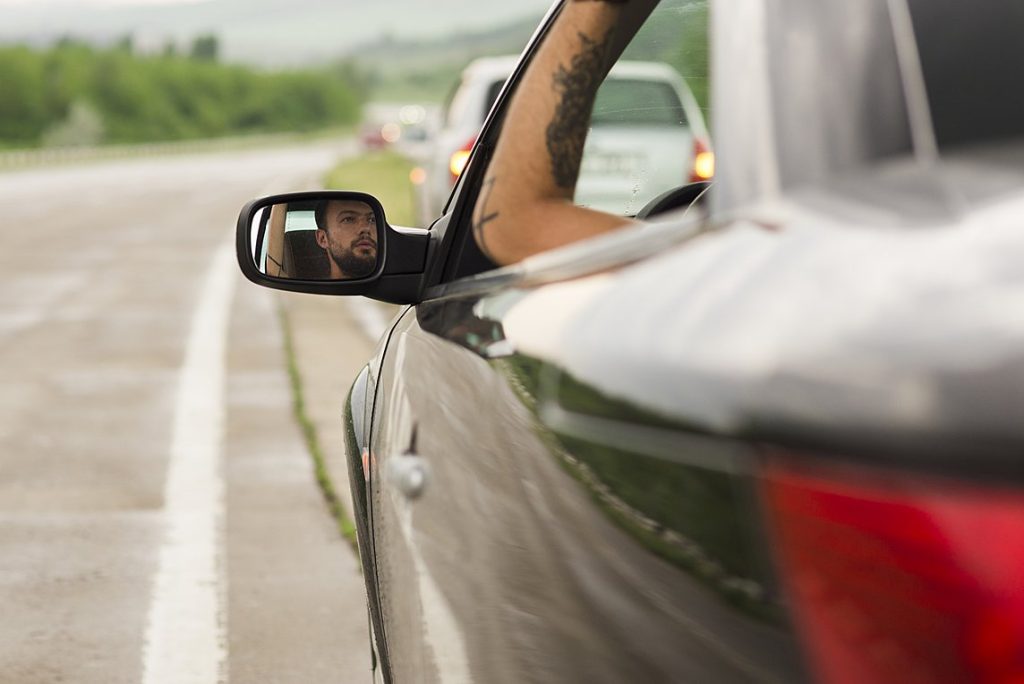 Αυτή είναι η «λάθος» κίνηση στο αυτοκίνητο που μπορεί να επιφέρει πρόστιμο έως και 700 ευρώ