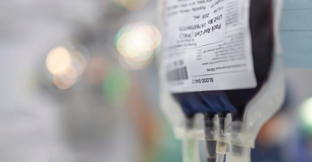 Γιατρός δεν άφηνε τη γυναίκα του που πονούσε να πάει στο νοσοκομείο γιατί είναι Ιεχωβάς