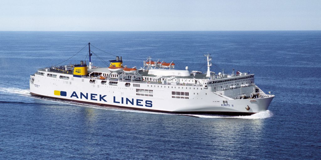 Έκτακτo δρομολόγιo από Σαντορίνη από την Attica Group