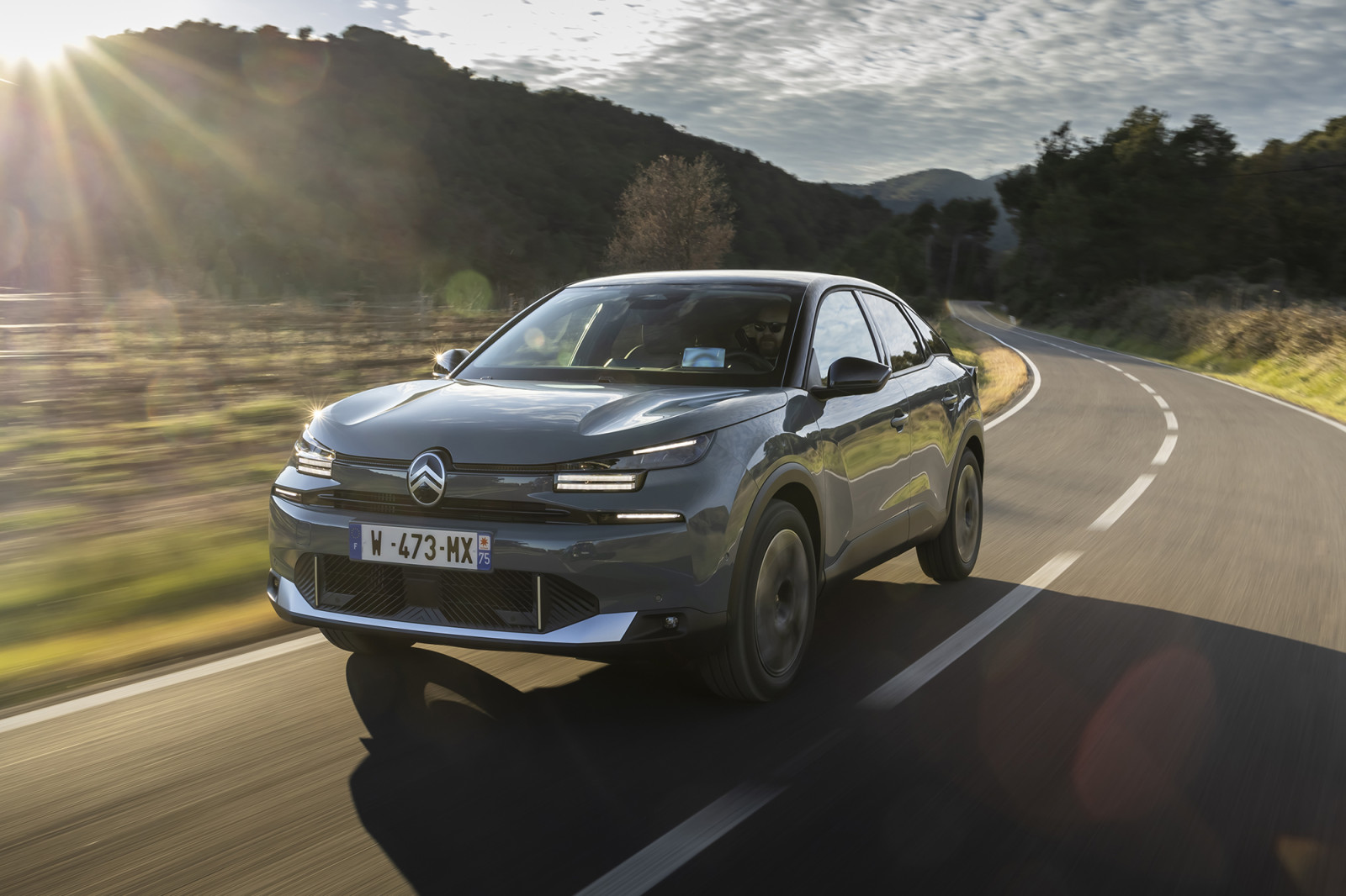 Δοκιμάζουμε στη Βαρκελώνη τα νέα Citroën C4 και C4 X