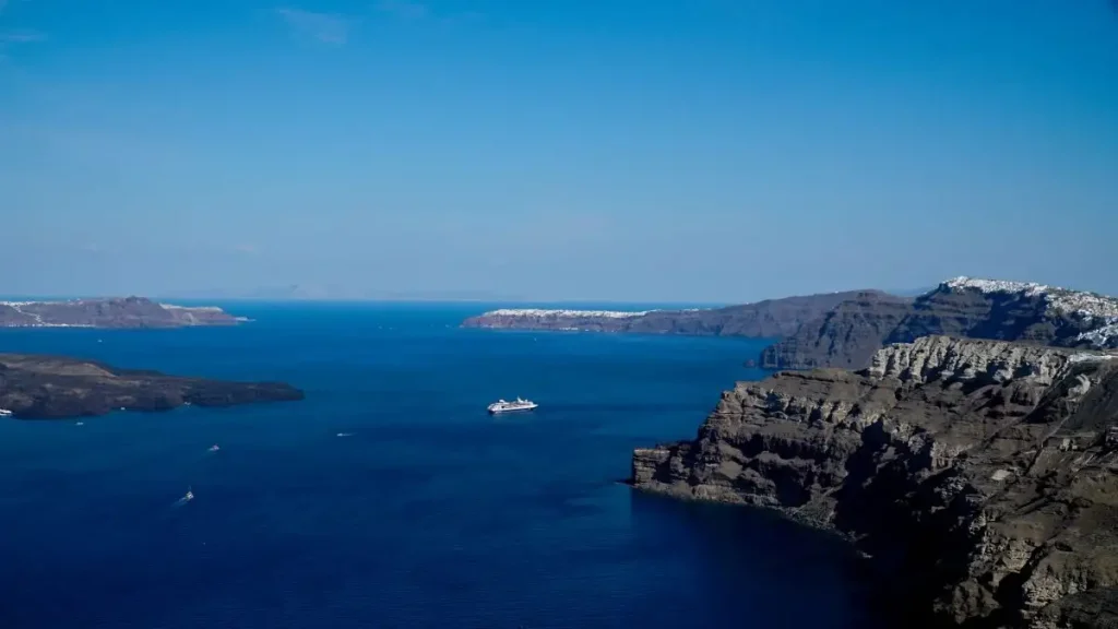 Επικαιροποιήθηκαν τα έκτακτα μέτρα στη Σαντορίνη: Η ανακοίνωση του Δήμου Θήρας