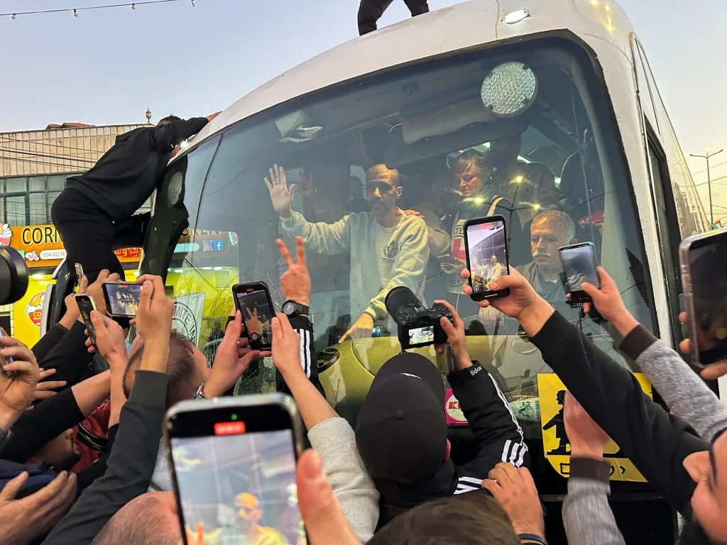 Στην Τουρκία 15 Παλαιστίνιοι κρατούμενοι που απελευθερώθηκαν από το Ισραήλ