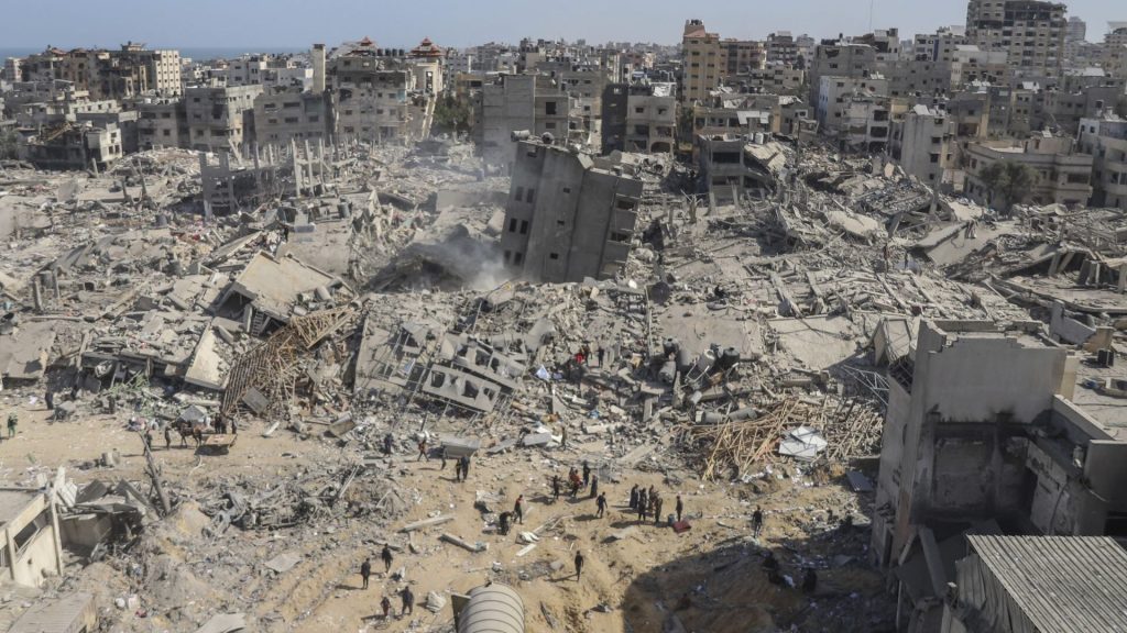 Ο ισραηλινός υπουργός Άμυνας διέταξε τον Στρατό να ετοιμαστεί για την αναχώρηση κατοίκων από τη Λωρίδα της Γάζας 