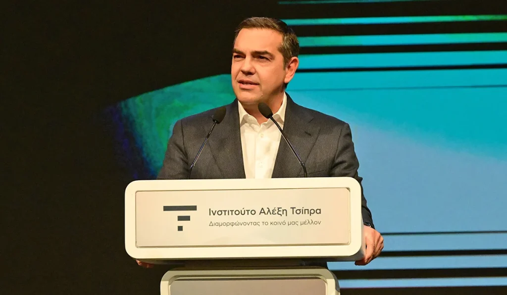 Δριμύ κατηγορώ από τον Α.Τσίπρα στον Κ.Μητσοτάκη για το έγκλημα των Τεμπών: «Ενορχήστρωσε την συγκάλυψη»