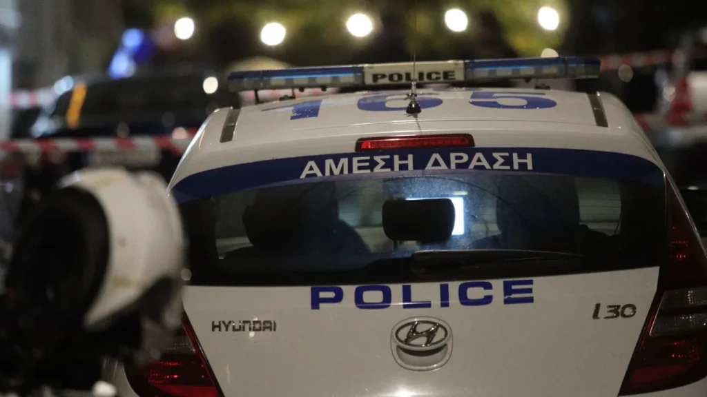 Κερατσίνι: Μαρτυρία για την ομηρία μητέρας και κόρης – «Είχε πάρει έναν τροχό και έλεγε ότι θα μου κόψει τον λαιμό»