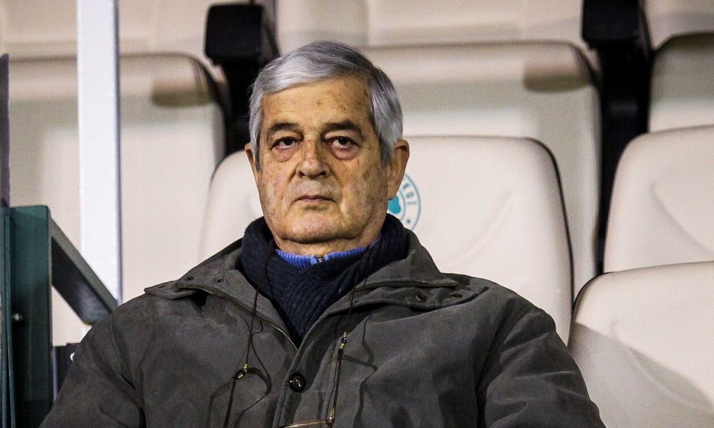 Το μεσημέρι της Πέμπτης η κηδεία του Τάκη Οικονομόπουλου: Σε λαϊκό προσκύνημα η σορός του