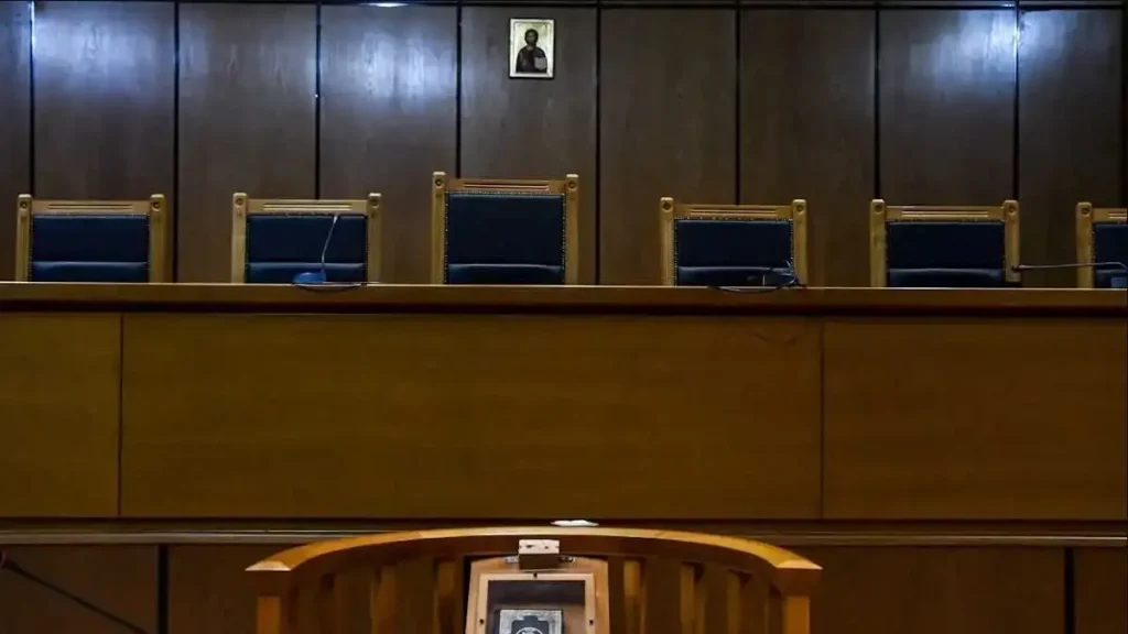 Σέρρες: Σε φυλάκιση 18 μηνών καταδικάστηκε ένας 43χρονος που πέταξε τούβλο στο κεφάλι του γείτονά του