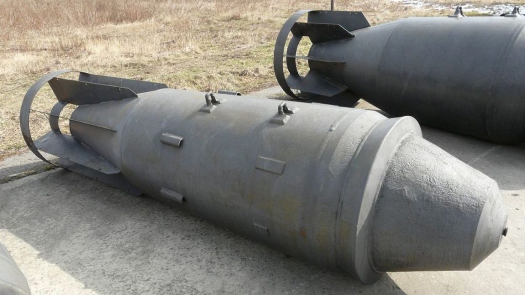 Βίντεο: Οι Ρώσοι «εξαερώνουν» ουκρανική αποθήκη πυρομαχικών στο Κουρσκ