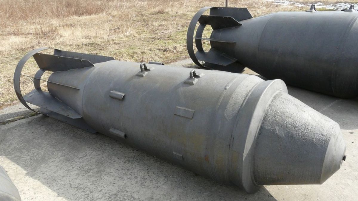 Βίντεο: Οι Ρώσοι «εξαερώνουν» ουκρανική αποθήκη πυρομαχικών στο Κουρσκ