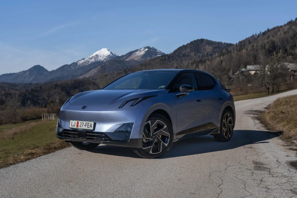 Δοκιμάζουμε στη Σλοβενία το νέο Lynk & Co 02