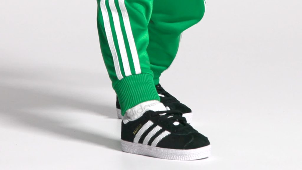 Τουρκία: Πρόστιμο σχεδόν 15.000 ευρώ στην Adidas για παπούτσια που περιέχουν δέρμα χοίρου