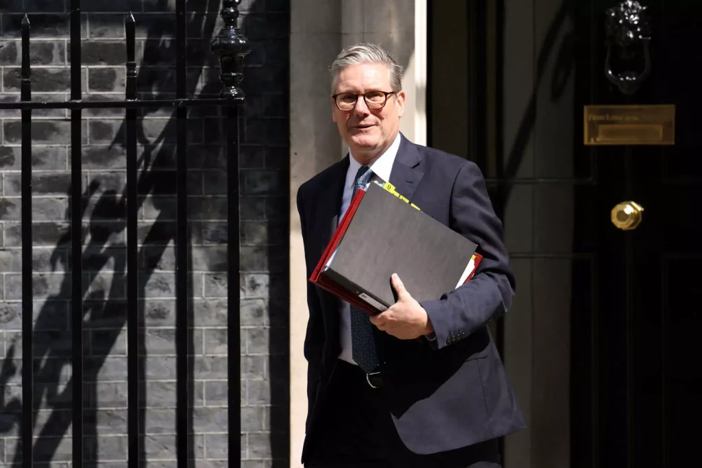 Τηλεφωνική επικοινωνία Κ.Στάρμερ με τον Ν.Τραμπ