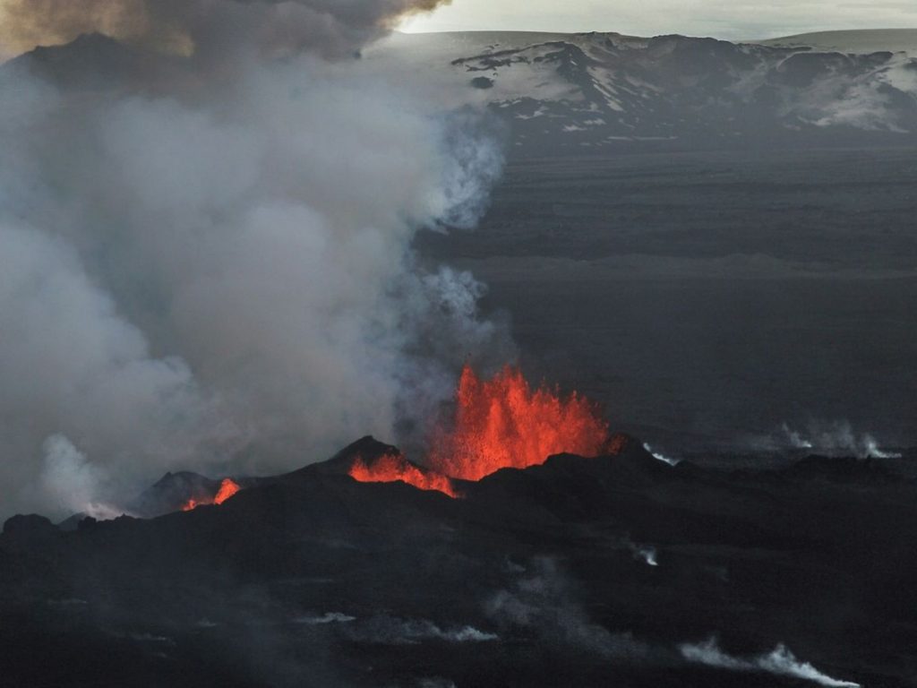 Σαντορίνη: Για πιθανή ηφαιστειακή διέγερση τις τελευταίες ώρες προειδοποιεί το Ευρωμεσογειακό Σεισμικό Κέντρο
