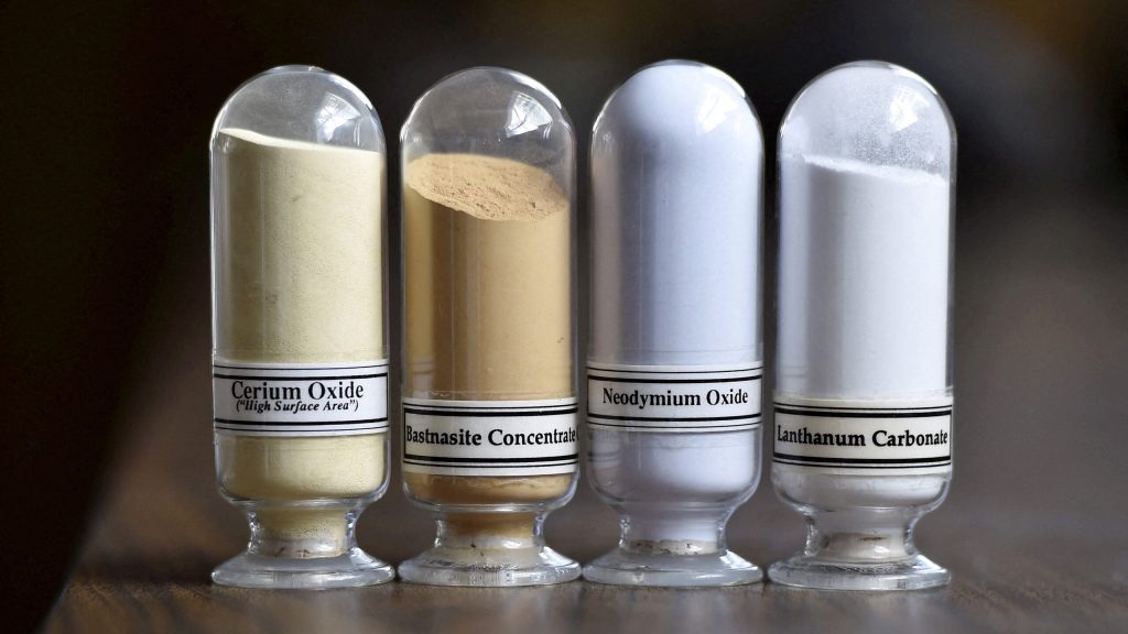 ΗΠΑ: Προσφέρουν στρατιωτική παρουσία με αντάλλαγμα την πρόσβαση σε ορυκτά σπάνιων γαιών της Ουκρανίας