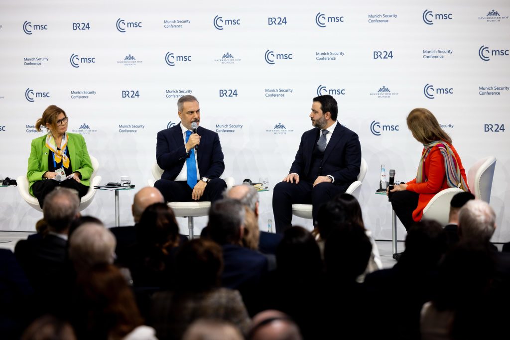 X.Φιντάν: «Από τους Κούρδους θα εξαρτηθεί η παρουσία του τουρκικού στρατού στην βορειοανατολική Συρία»