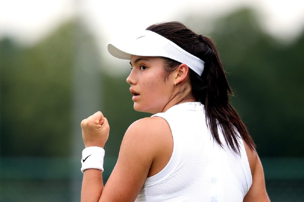 Ε.Ραντουκάνου: H αντίδραση της Βρετανίδας τενίστριας όταν είδε εμμονικό θαυμαστή της στις κερκίδες (βίντεο)