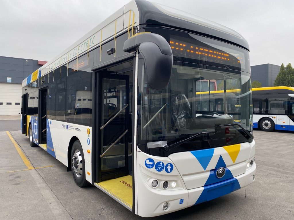 Θεσσαλονίκη: 56χρονος συνελήφθη για θώπευση 30χρονης σε στάση αστικών λεωφορείων