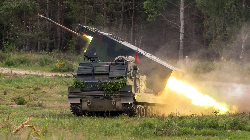 Σφοδρά πλήγματα του ρωσικού πυροβολικού σε συστήματα MLRS «Olha-M» των Ουκρανών (βίντεο)