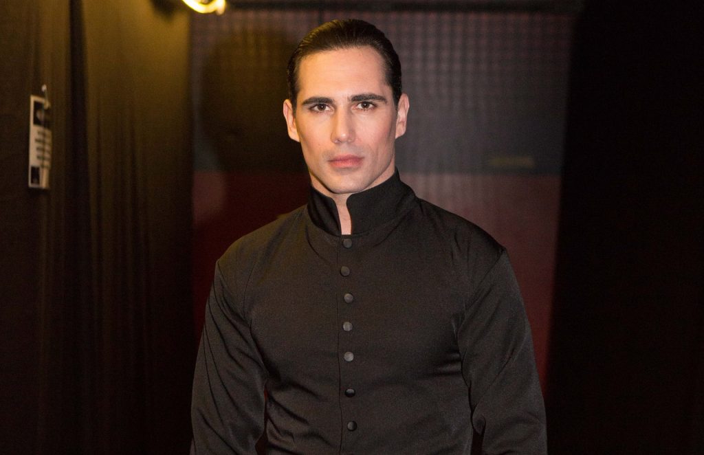 Ο Α.Ανανιάδης για την πρώτη του ερωτική επαφή: «Πήγα με μία κοπέλα 3 χρόνια μεγαλύτερη – Μας έπιασαν οι καθηγητές»