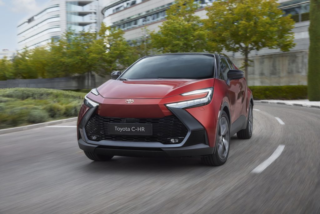 Αυτό είναι το νέο Toyota C-HR High Hero: Όλα όσα φέρνει