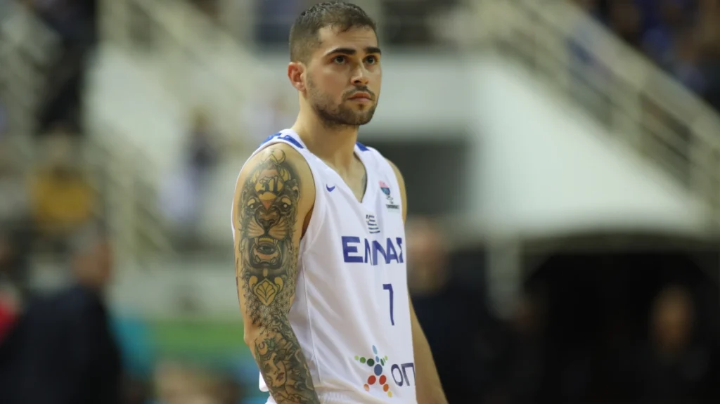 Β.Τολιόπουλος: «Kill Bill δεν μπορώ να λέγομαι αλλά το Πιστολιόπουλος μου αρέσει»